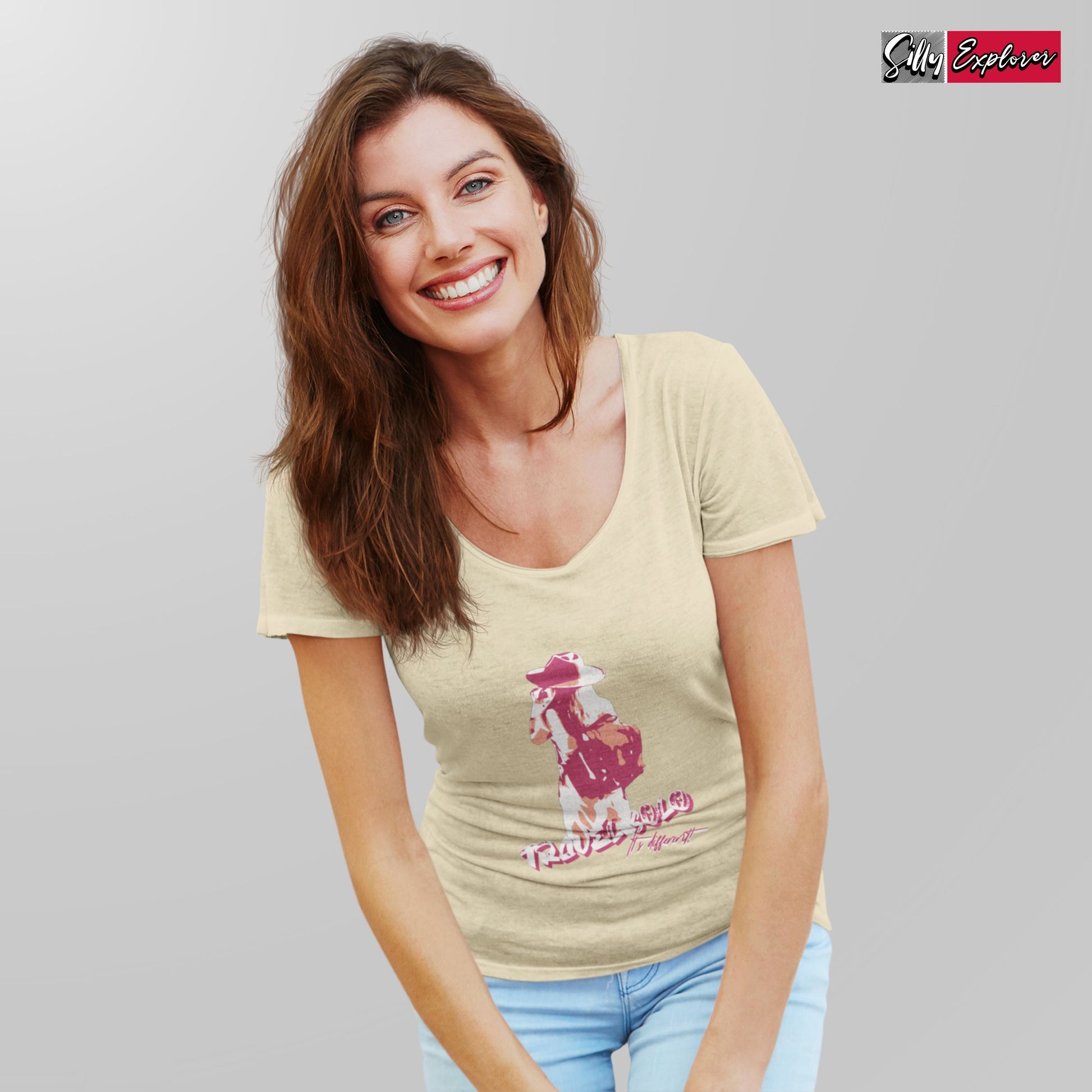 SillyExplorer_Classic_Crewneck_T-Shirt___Beige_Solo_Traveller